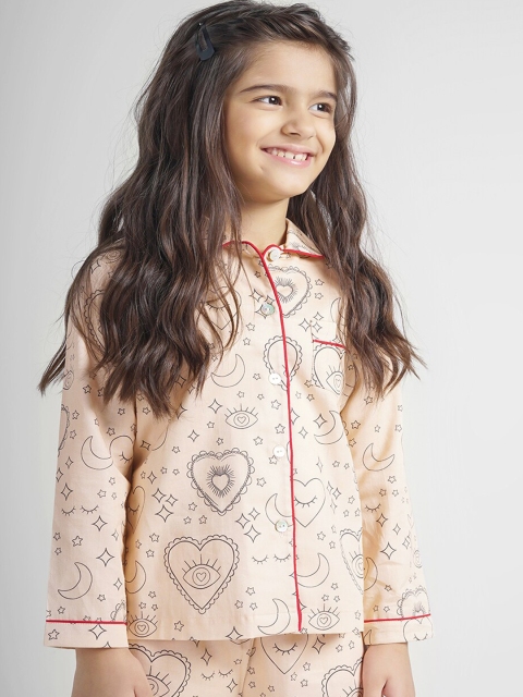 

THE PINK ELEPHANT Kids Peach-Coloured & Black Printed Night suit