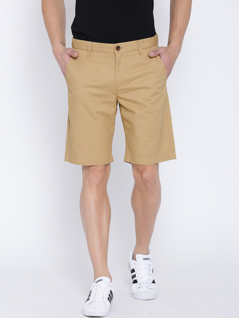

United Colors of Benetton Men Beige Solid Slim Fit Shorts
