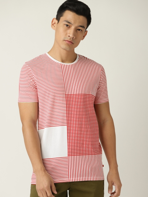 

United Colors of Benetton Men White Striped Round Neck T-shirt