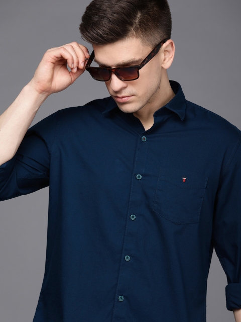 

Louis Philippe Sport Men Navy Blue Solid Pure Cotton Slim Fit Casual Shirt