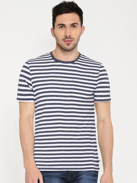 

United Colors of Benetton Men Navy Striped Round Neck T-shirt, Navy blue