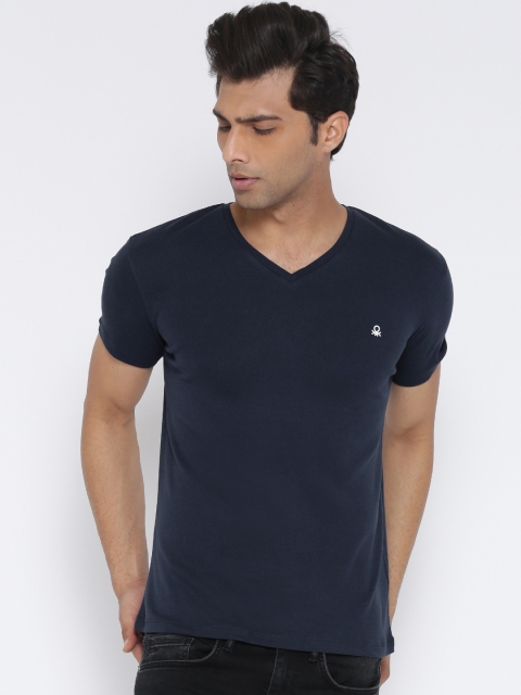 

United Colors of Benetton Men Navy Blue Solid V-Neck T-shirt