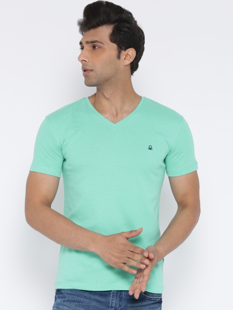

United Colors of Benetton Men Sea Green Solid V-Neck T-shirt