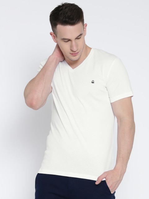 

United Colors of Benetton Men White Solid V-Neck T-shirt