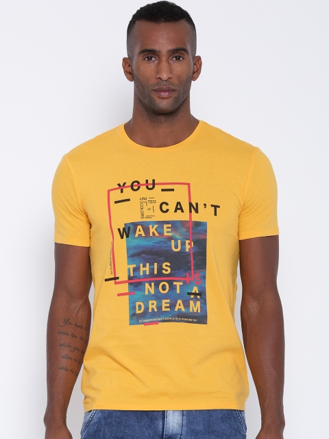

United Colors of Benetton Men Yellow Printed Round Neck T-shirt