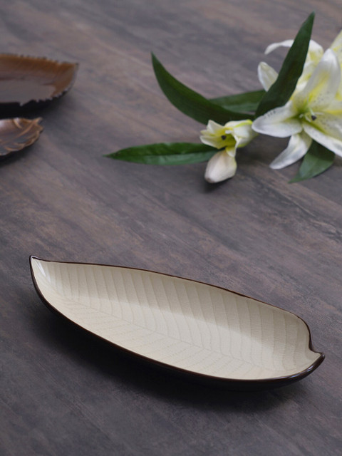 

Pure Home and Living Cream Leaf Shaped Platter