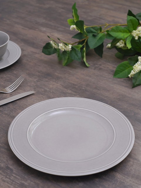 

Pure Home and Living Grey Set Of 2 Porcelain Glossy Plates