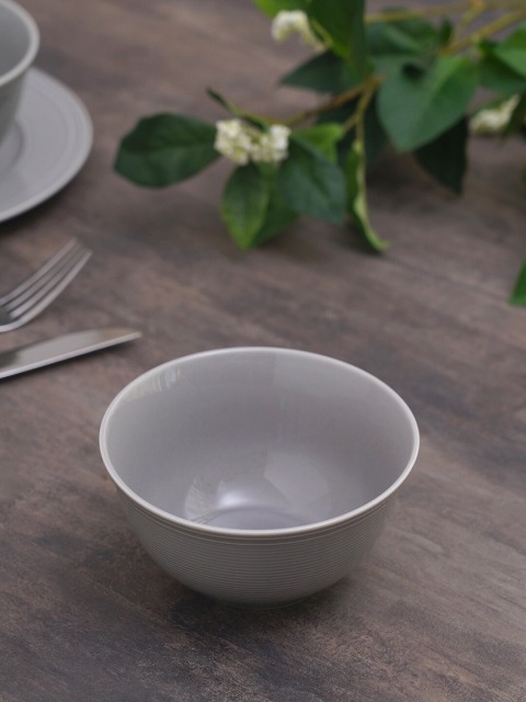 

Pure Home and Living Set Of 2 Grey Solid Porcelain Bowls
