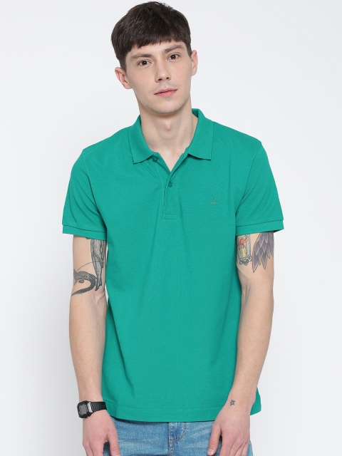 

United Colors of Benetton Men Green Solid Polo Collar T-shirt