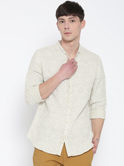 

United Colors of Benetton Men Beige & Off-White Printed Casual Shirt