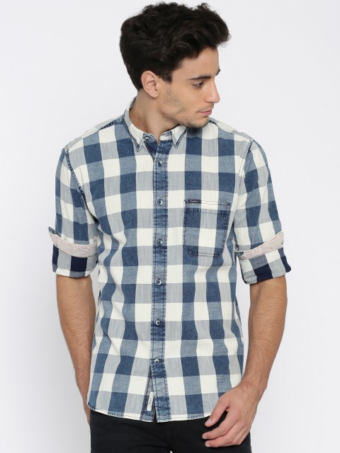 

Pepe Jeans Men Navy & White Checked Semi Fit Casual Shirt, Navy blue