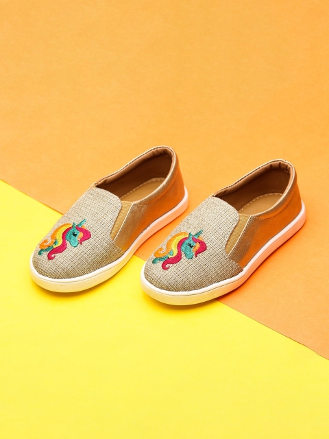 

BOYZ N GALZ Girls Gold-Toned Woven Design PU Slip-On Sneakers