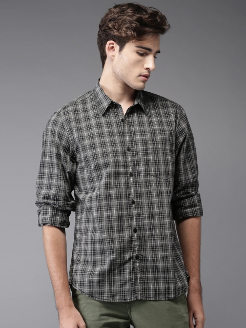 

Moda Rapido Men Black & Grey Regular Fit Checked Casual Shirt