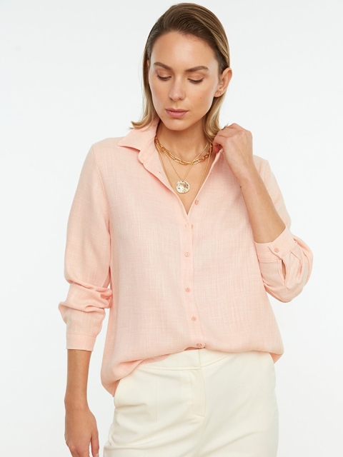 

Trendyol Women Pink Solid Casual Shirt