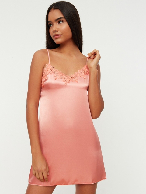 

Trendyol Rose Satin Nightdress