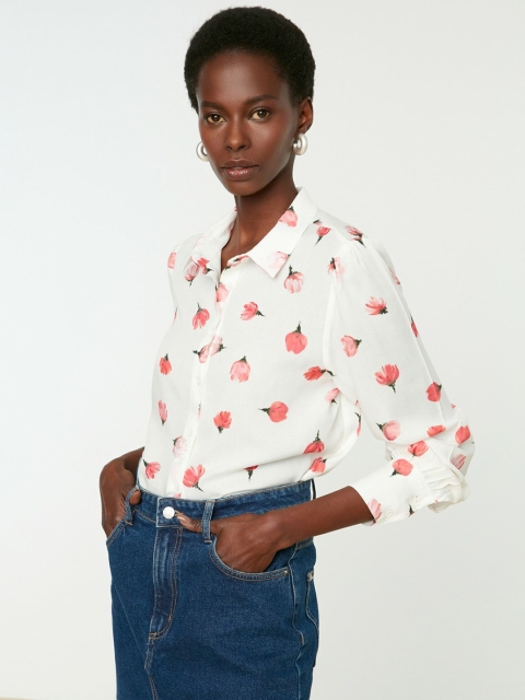 

Trendyol Women White & Pink Floral Print Casual Shirt