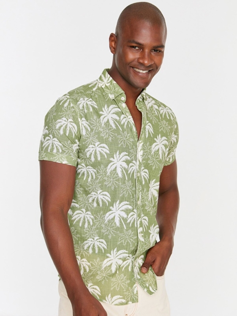 

Trendyol Men Green Tropical Printed Casual Shirt