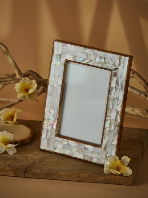 

Fabindia Yashtika White Table Photo Frame