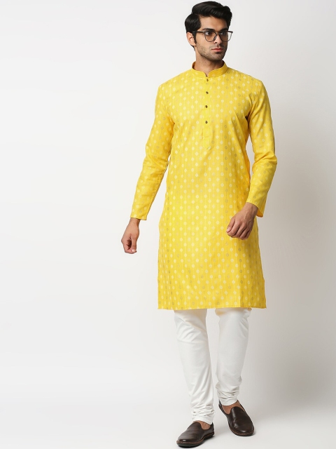 

MEWAR Men Yellow Geometric Printed Kurta With Churidar