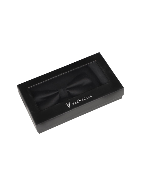 

Van Heusen Men Black Solid Tie and Pocket Square Accessory Gift Set