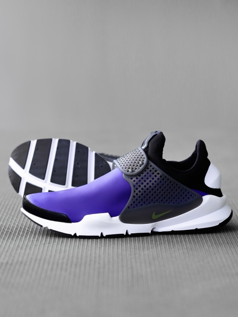 

Nike Men Blue & Grey Sock Dart SE Colourblocked & Perforated Slip-On Sneakers