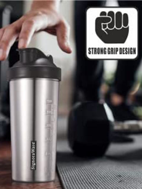 

SignoraWare Silver Toned Stainless Steel Charger Shaker