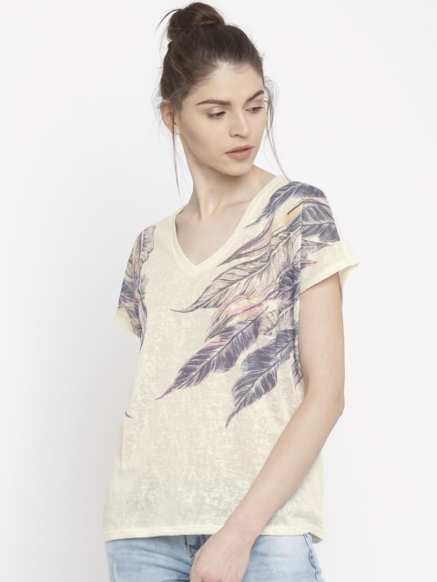 

Vero Moda Women Cream Printed Regular Top