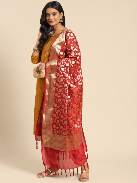 

Banarasi Style Maroon & Golden Ethnic Motifs Woven Design Banarasi Dupatta with Zari