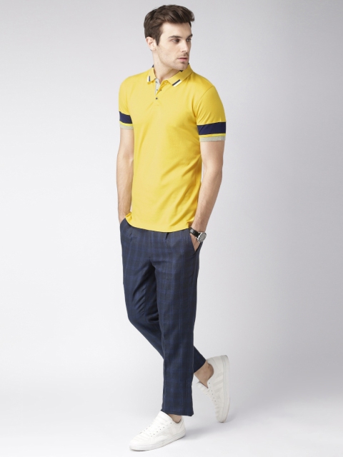

INVICTUS Men Yellow Solid Polo Collar T-shirt