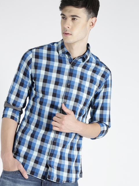 

s.Oliver Men Blue & White Slim Fit Checked Casual Shirt
