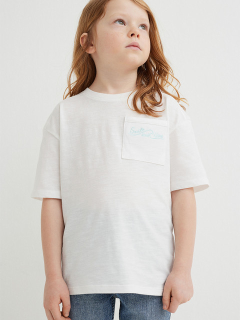 

H&M Boys White Solid Oversized Pure Cotton Chest-Pocket T-shirt