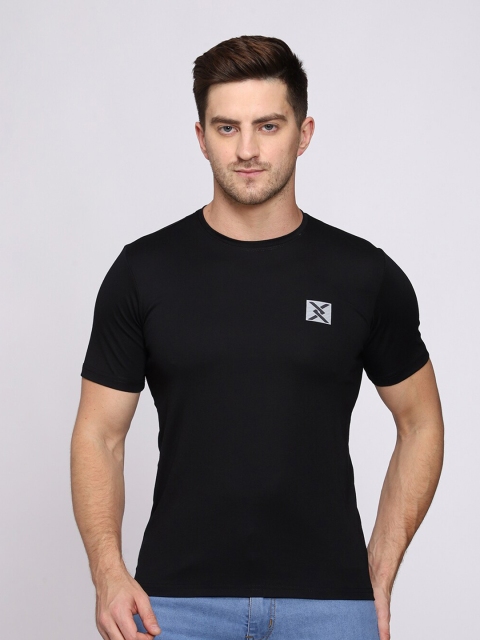 

CL SPORT Men Black Applique T-shirt