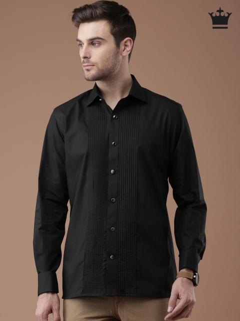 

Louis Philippe Men Black Solid Regular Fit Semiformal Shirt