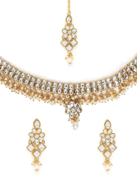 

OOMPH Gold-Toned & White Kundan-Studded & Beaded Jewellery Set