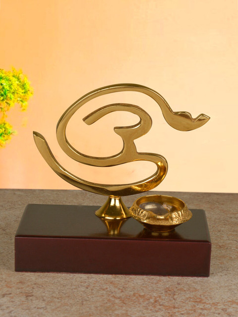 

StyleMyWay Gold-Toned Handcrafted Decorative Om Deepak Stand
