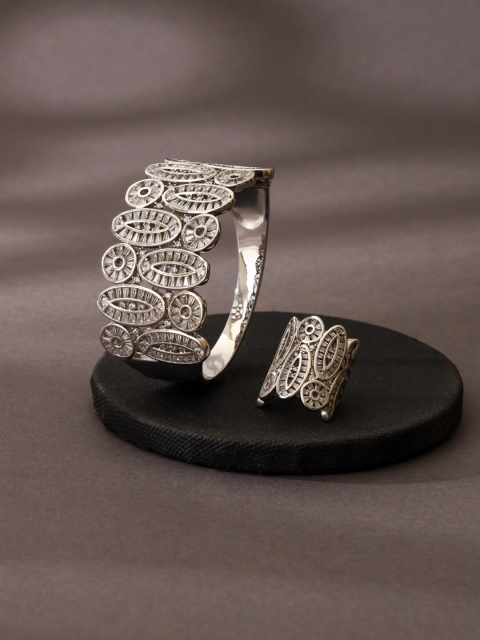 

shaze Women Silver Jewellery Set