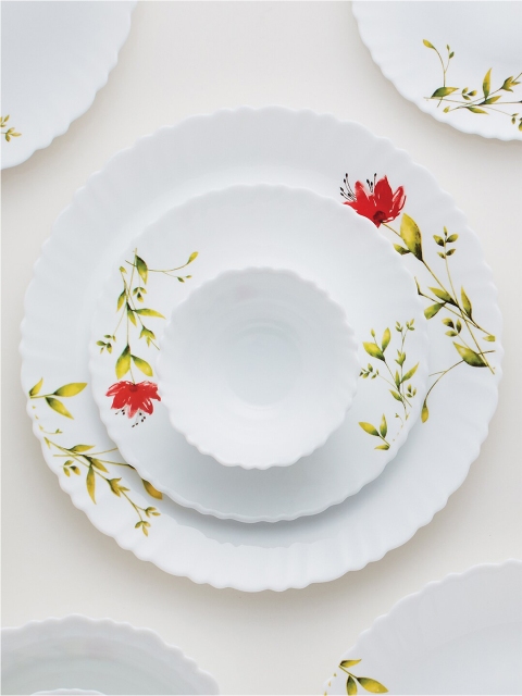 

Larah by BOROSIL White & Red 6 Pieces Floral Printed Opalware Glossy Plates