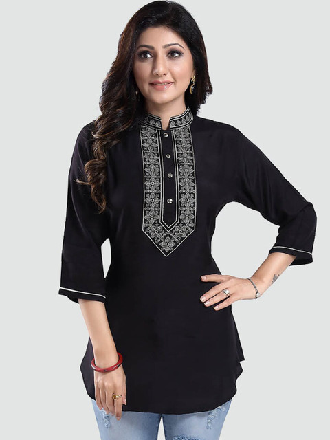 

Saree Swarg Women Black & White Mandarin Collar Embroidered Tunic