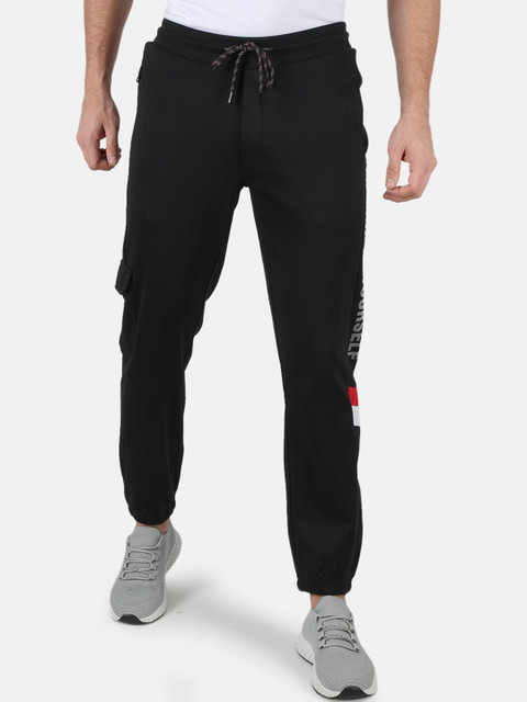 

Monte Carlo Men Black Solid Joggers