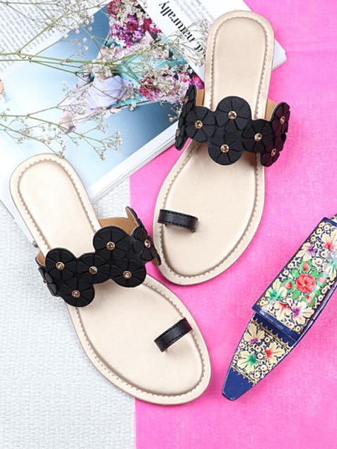 

THE WHITE POLE Women Black Ethnic One Toe Flats