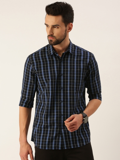 

IMYOUNG Men Black & Blue Pure Cotton Smart Slim Fit Checked Casual Shirt