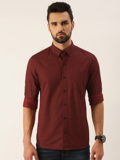

IMYOUNG Men Maroon & Black Pure Cotton Smart Slim Fit Micro Ditsy Printed Casual Shirt