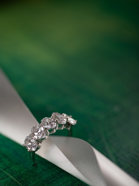 

Hiara Jewels Rhodium-Plated 925 Silver CZ Studded Silver Finger Ring