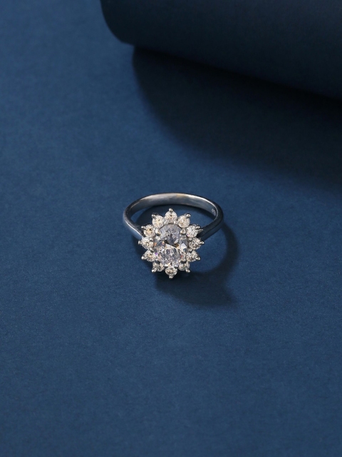 

Hiara Jewels Women Silver White Ring
