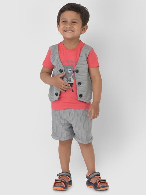 

YK Boys Grey & Red T-shirt with Shorts