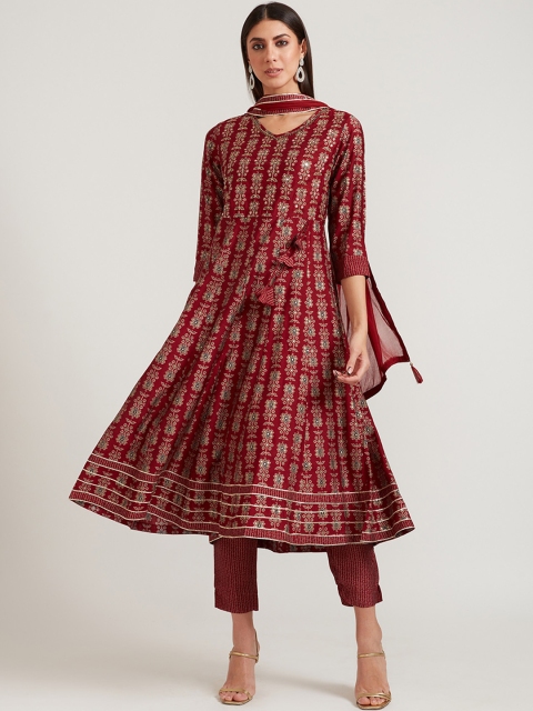 

Neerus Women Maroon Ethnic Motifs Printed Sequinned Cotton Blend Kurta Set