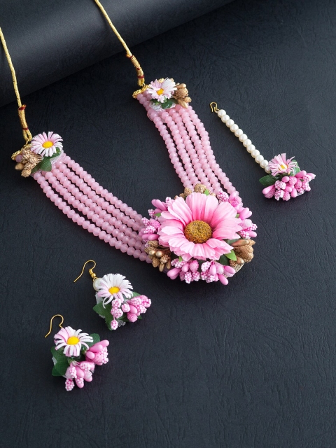 

Golden Peacock Pink & White Beads-Studded Jewellery Set