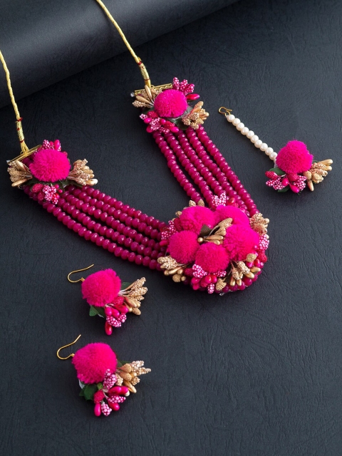 

Golden Peacock Pink & White Beaded Floral Jewellery Set