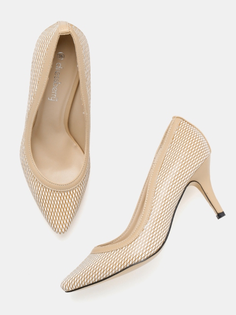 

DressBerry Women Beige Textured Pumps