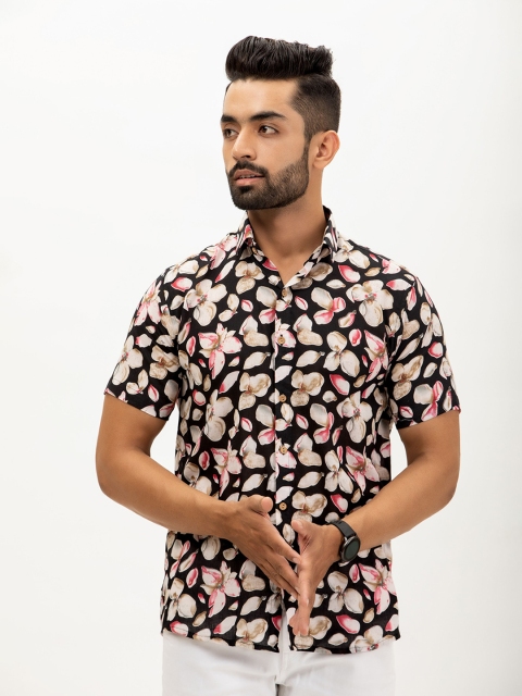 

Firangi Yarn Men Black & Pink Classic Floral Printed Casual Shirt